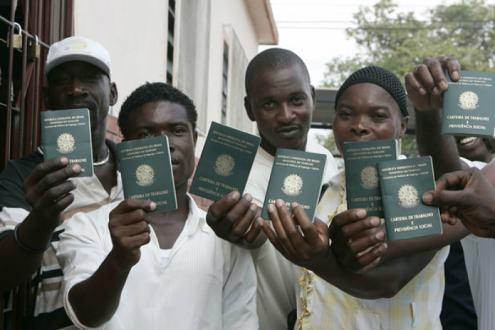 Idioma, documento, trabalho e informação: as dificuldades do imigrante no Brasil