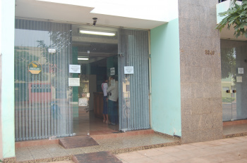 Justiça eleitoral faz plantão neste fim de semana em todo o Estado Fachada do Cartório Eleitoral de Amambai que estará realizando plantão neste final de semana para os eleitores que necessitam fazer a 2ª via do título eleitoral.