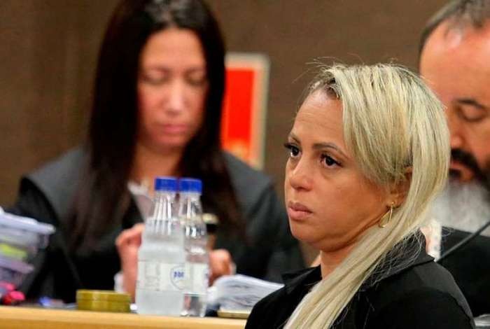 Adriana Ferreira Almeida Nascimento foi condenada a 20 anos de prisão pela morte do marido - AFP