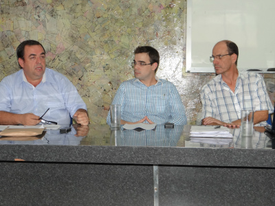 Prefeitura de Amambai apresenta proposta salarial para os servidores municipais A reunião aconteceu no auditório do SimtedFoto: Moreira Produções