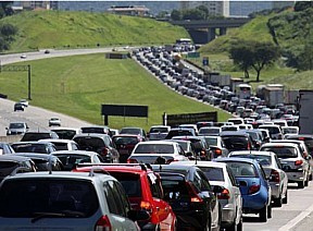 Filas nas estradas chegaram a 77 km Paciência. Rodovia dos Bandeirantes parou ao longo de 40 km (Luis Cleber)