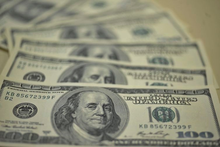 Dólar norte-americano fechou a semana com alta de 0,23% - Marcello Casal Jr./Arquivo/Agência Brasil