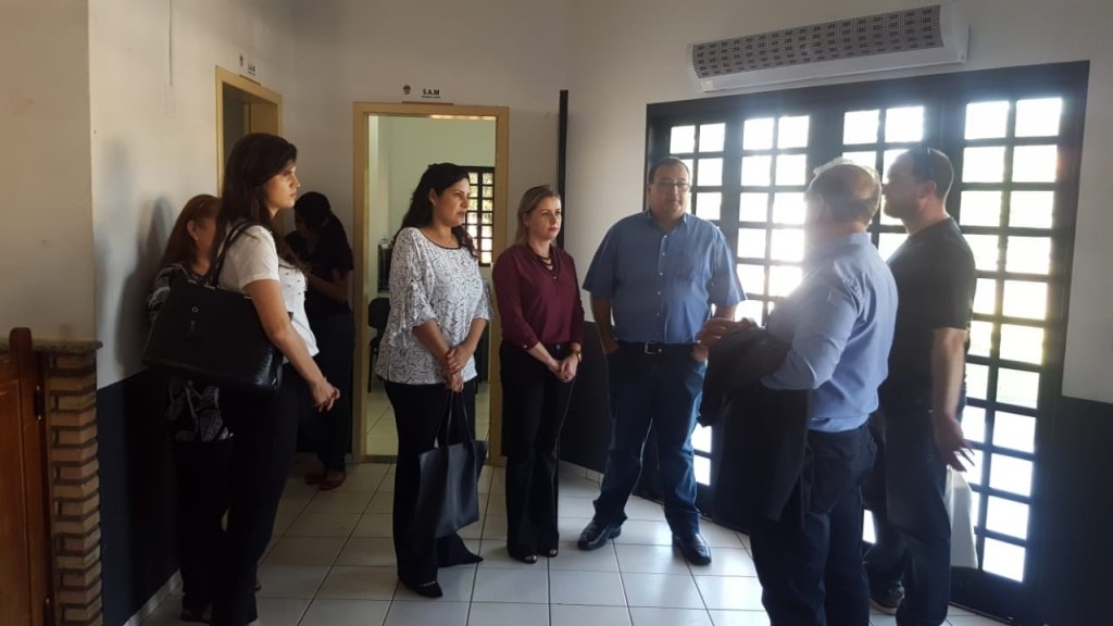 A vereadora Janete Córdoba acompanhada de demais autoridades, visitou o local onde será a futura instalação da Sala Lilás / Foto: Da Assessoria