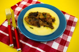 Receita de domingo: Frango caipira ao molho de coentro