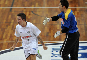 Com sete convocados, Santos FC ocupa mais da metade da lista da Seleção Brasileira de Futsal para dois amistosos contra a Ucrânia Ala Jackson e goleiro Djony foram as novidades santistas na lista de Marcos Sorato para os desafios