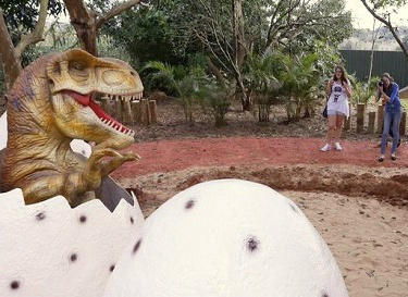 Foz do Iguaçu agora tem museu de cera e dinossauros