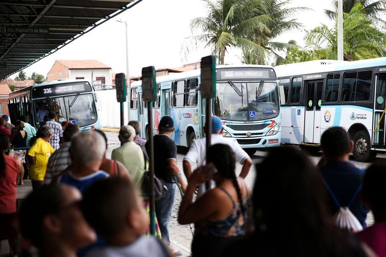 De fevereiro para março, tarifas de transportes subiram de 0,22% para 1,27%      (Arqujivo/José Cruz/Agência Brasil)