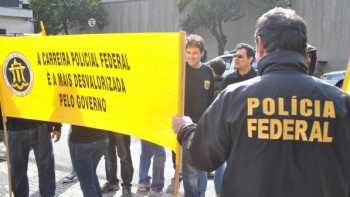 Mesmo sem acordo, Polícia Federal decide suspender greve