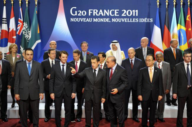 Presidente da França, Nicolas Sarkozy anuncia guerra contra paraísos fiscais e reforço para 29 bancos de peso. FMI poderá receber recursos extras e países em sólida condição financeira terão a missão de mover a economia. Da correspondente do 247 em Paris, Roberta Namour