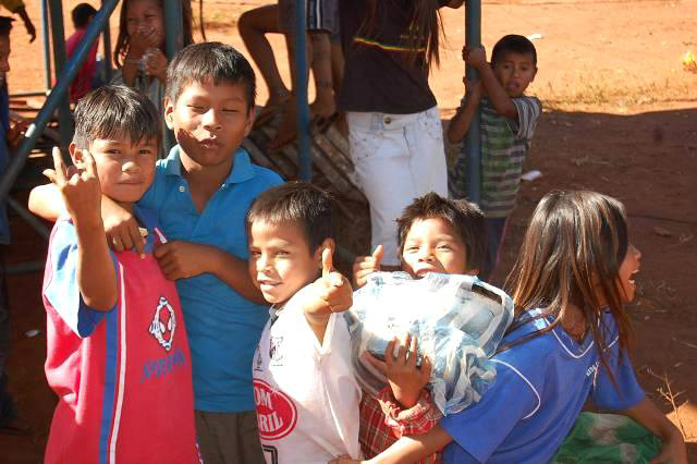 Ser Índio é! Crianças e adolescentes são predominantes nas aldeias.