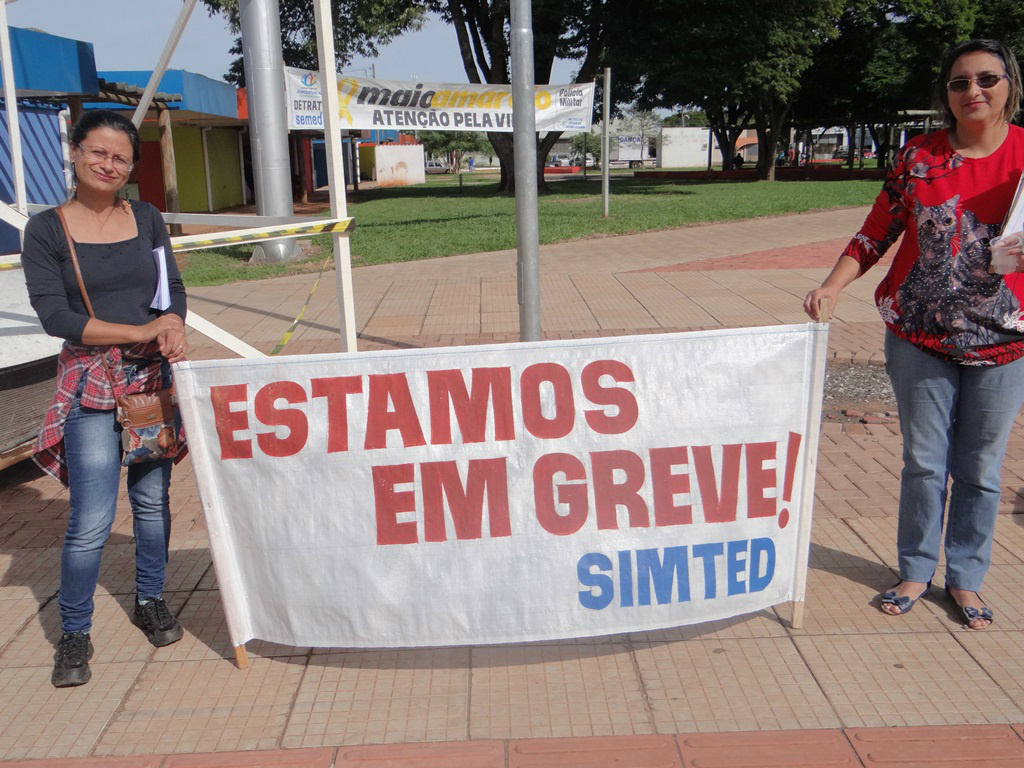 Sem dar aulas ou cumprir a jornada na escola, os trabalhadores mantêm uma programação diária a fim de organizar o movimento grevista, mobilizar a categoria, conscientizar a população e pressionar o governo.