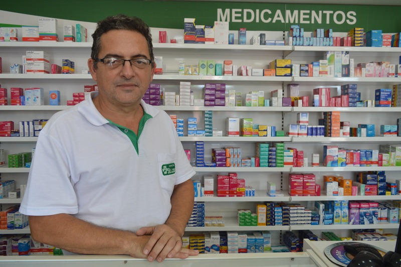 Dia do Farmacêutico: profissional importante para a saúde pública Pedro Humberto é farmacêutico há 28 anos / Foto: Moreira Produções