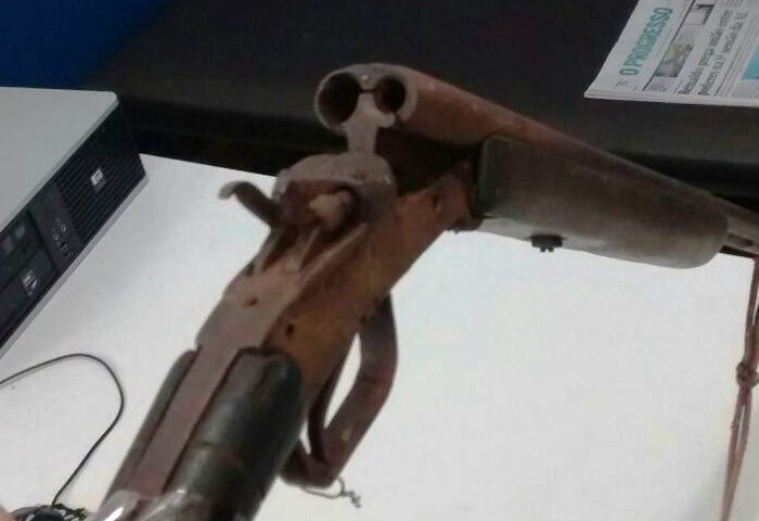 PMA prende assentado com arma de caça em Naviraí