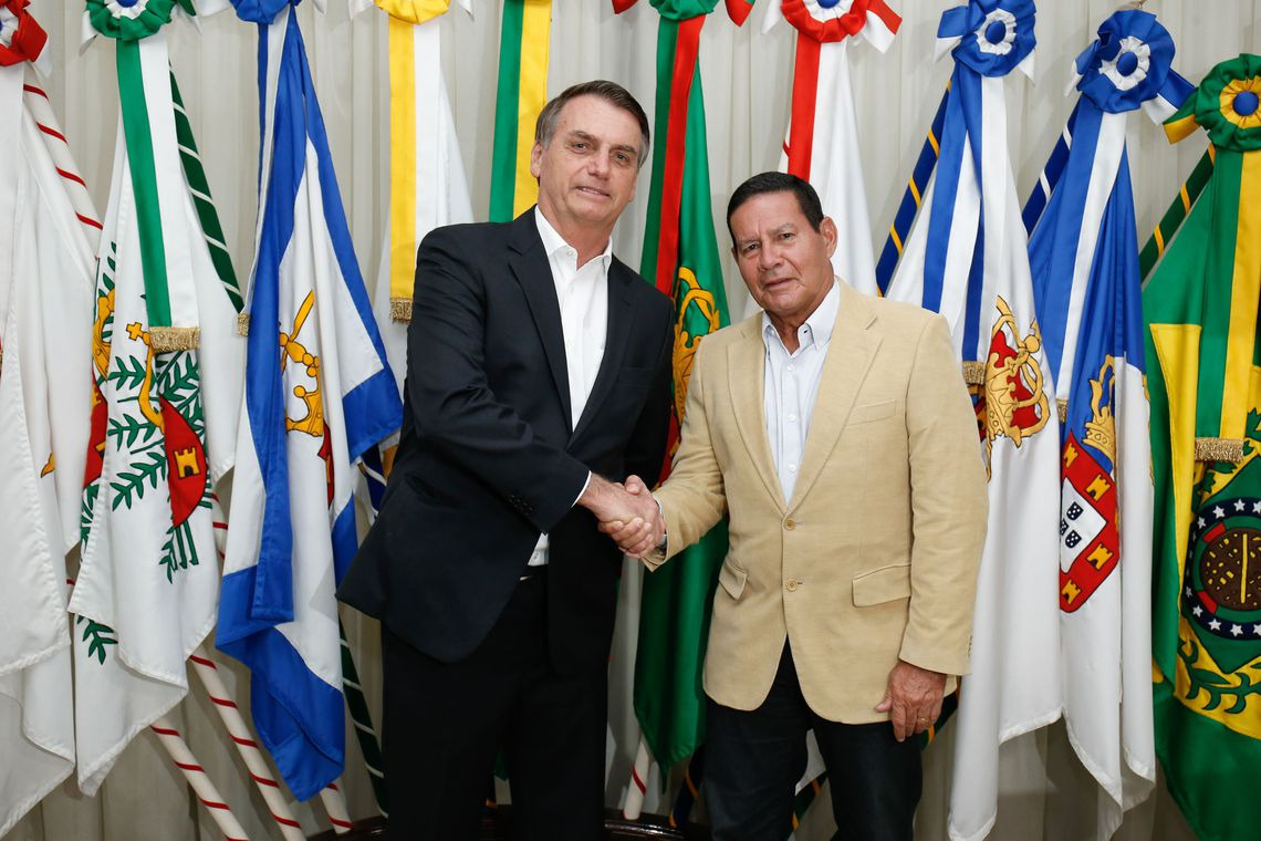 Política Bolsonaro chega nesta segunda à Suíça; Mourão assume a Presidência Transmissão do cargo ao vice-presidente, Mourão / Foto: Divulgação