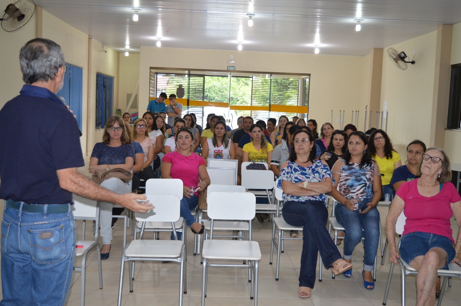 Informações da ultima reuniao com o poder executivo foram repassadas para a categoria durante assembleia, realizada nessa segunda-feira (26) / Foto: Moreira Produções