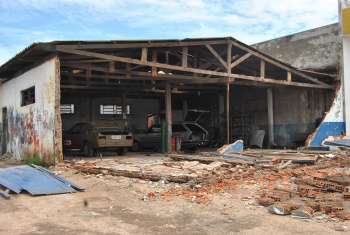 Funalaria destruída na região central da cidadeFoto: Moreira Produções