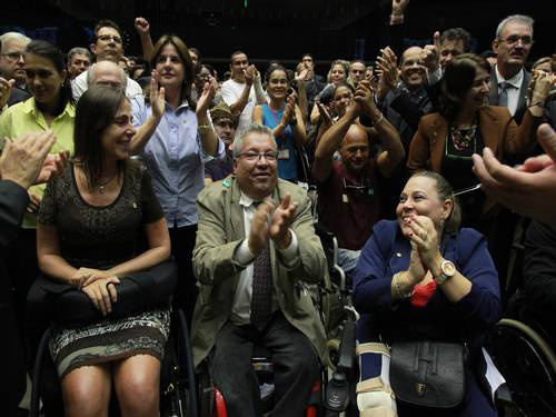 Câmara aprova aposentadoria especial para pessoas com deficiência Câmara aprova aposentadoria especial para pessoas com deficiência