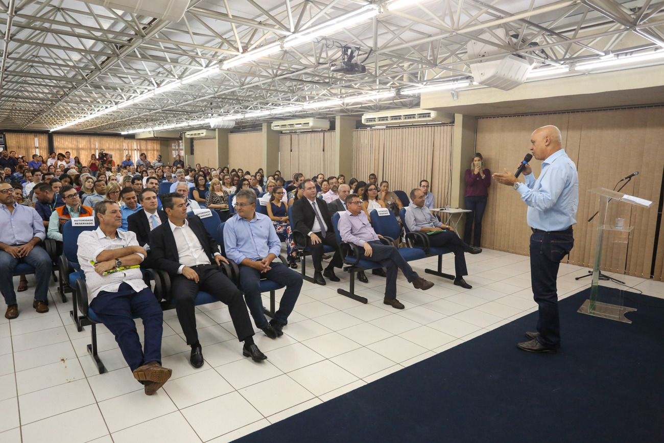 O lançamento aconteceu no auditório da Governadoria.