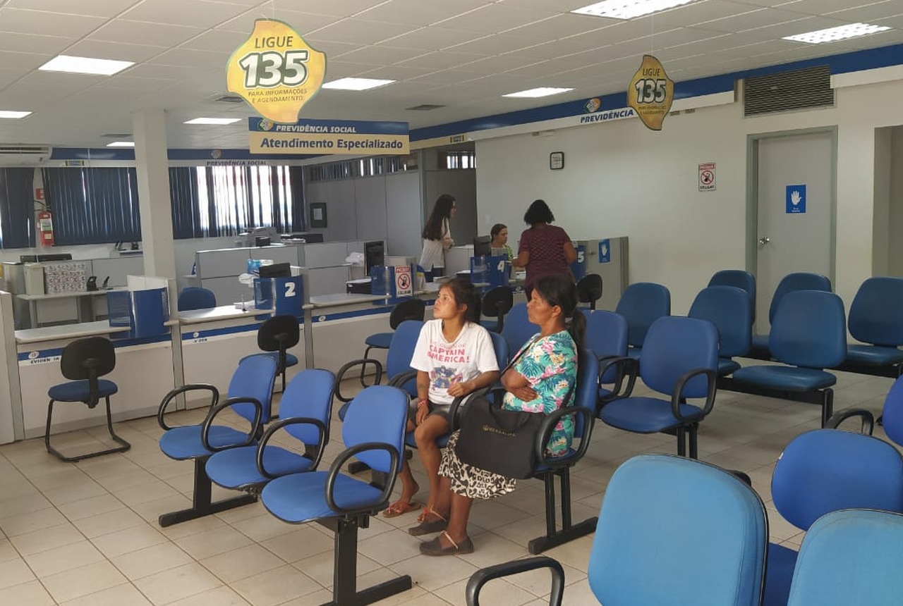 Para atender quatro cidades, INSS de Amambai conta com apenas 2 servidoras Até a segunda-feira (20), apenas uma servidora é responsável pelos atendimentos do INSS em Amambai / Foto: Moreira Produções
