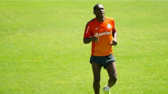 Willians deve ser confirmado entre os titulares do Internacional