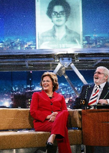 Dilma foi destaque durante o governo de Lula; na foto, a então ministra do programa do Jô Soares.