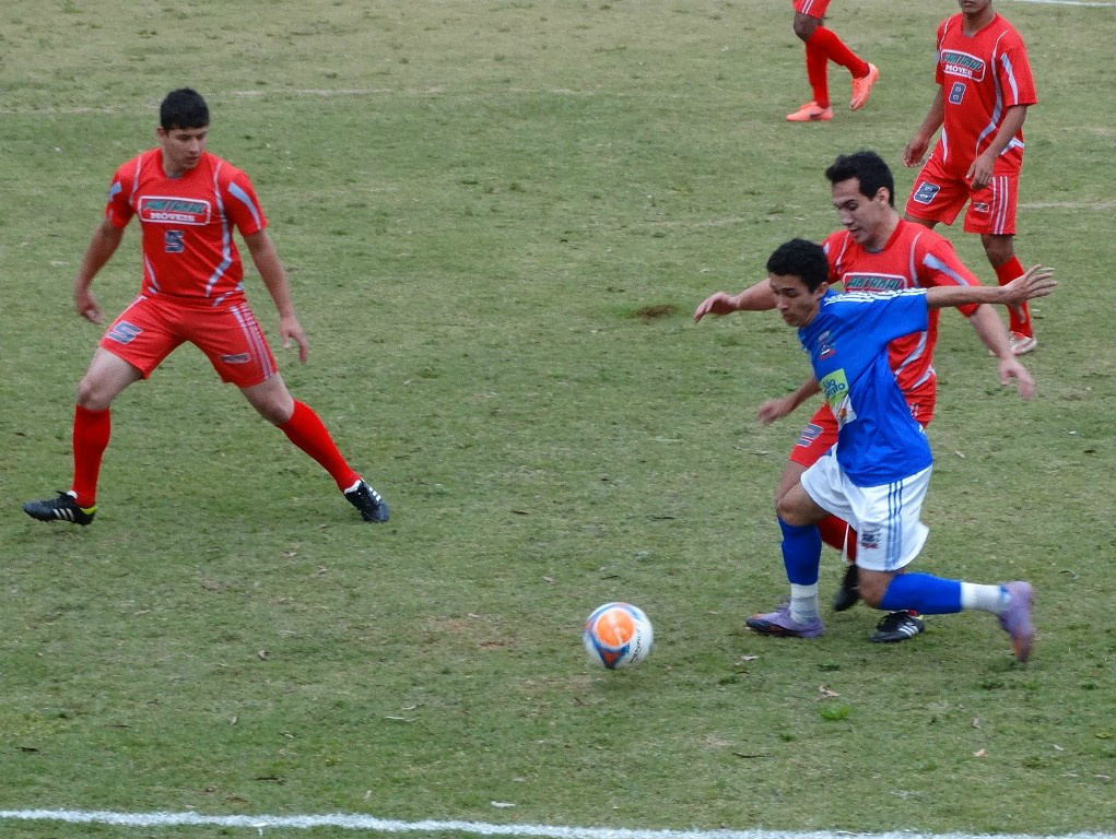 Lance de SECC 2x2 Itaquiraí nesse domingo (27) em Amambai. Jogo de volta será domingo que vem em Itaquiraí / Foto: Vilson Nascimento