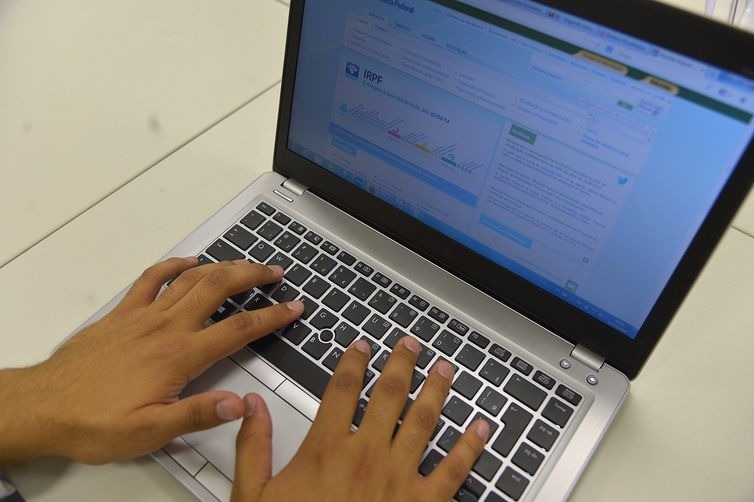 Confira o passo a passo para entregar a declaração do IR Foto: Divulgação
