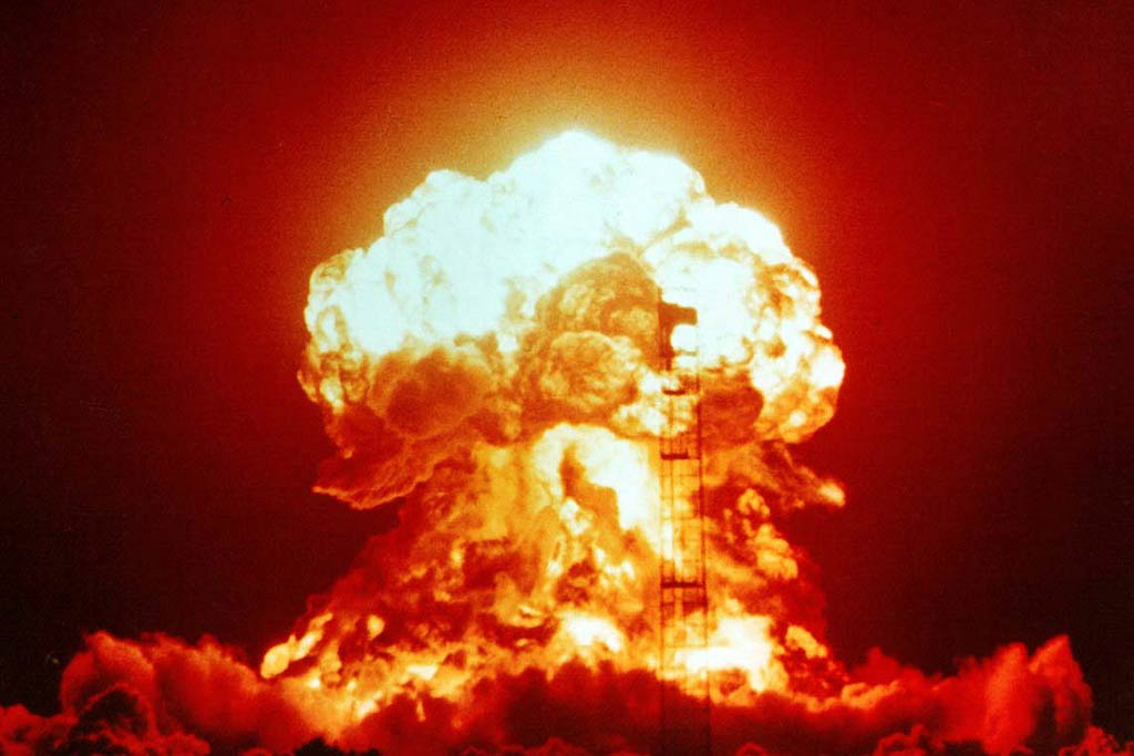 Teste nuclear realizado pelos Estados Unidos no estado de Nevada em 18 de abril de 1953. Foto: Governo dos Estados Unidos