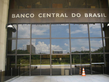 Dívida externa aumentou US$ 22,422 bilhões no ano, segundo BC Dívida externa aumentou US$ 22,422 bilhões no ano, segundo BC