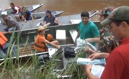 Mutirão de limpeza do Rio Amambai; confira o vídeo Mutirão de limpeza do Rio Amambai; confira o vídeo