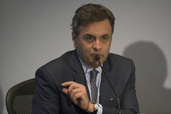 Aécio Neves diz que pretende elevar investimento para 24% do PIB até 2018