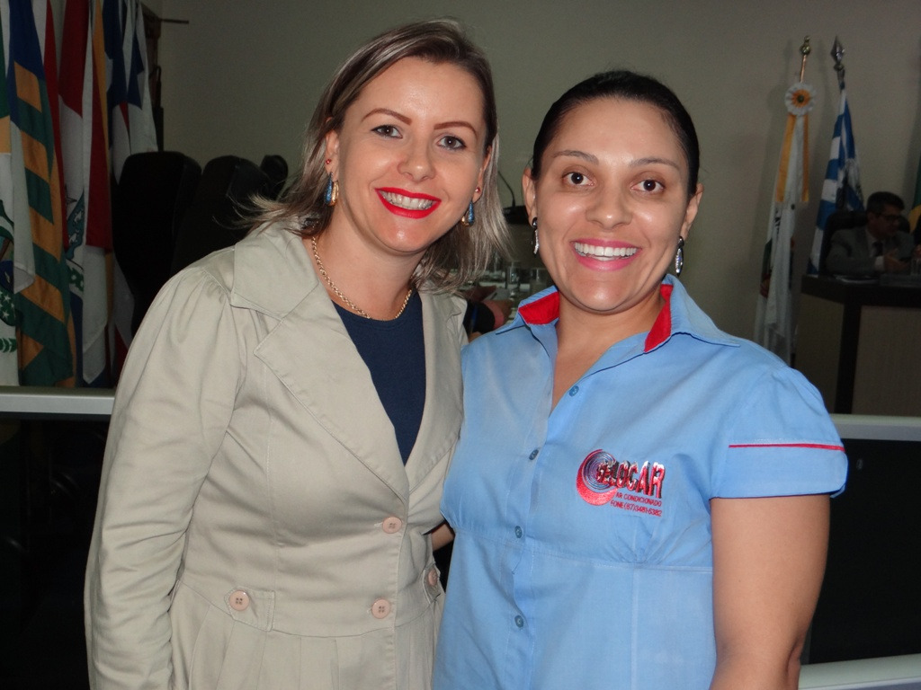 Apoio para ampliação de empresa instalada no município é solicitado A empresária esteve na sessão acompanhando a tramitação do pedido / Foto: Moreira Produções