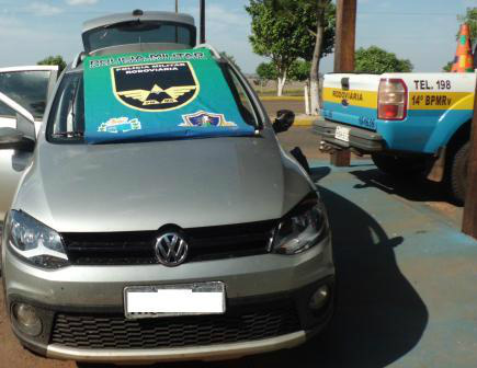 Policia Militar Rodoviária recupera veículo furtado e prende receptadores