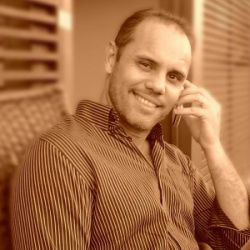 Escritor Rogério Fernandes é natural de Amambai, porém atualmente reside em Dourados.