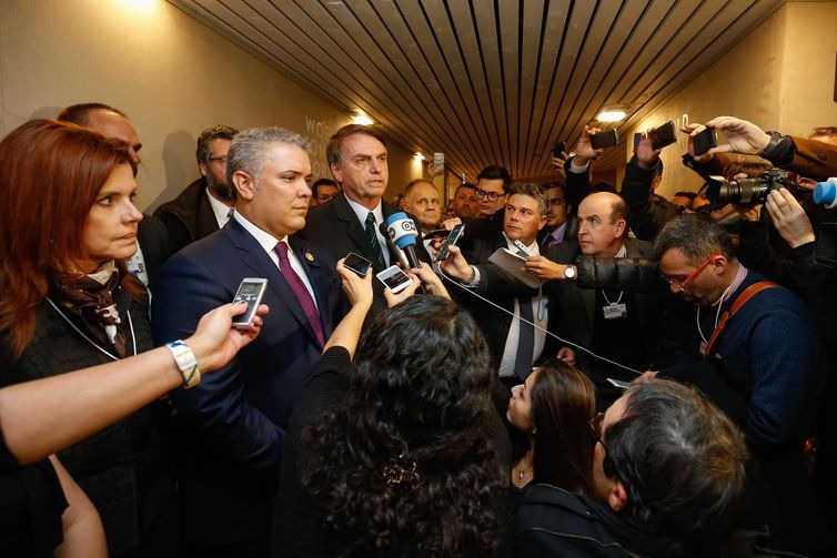 O presidente Jair Bolsonaro e o presidente da Colômbia, Iván Duque, fazem declaração conjunta sobre governo da Venezuela - Alan Santos/ PR