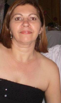 Profissional da pintura há cerca de 20 anos, Maria Aparecida Bobato Serejo.