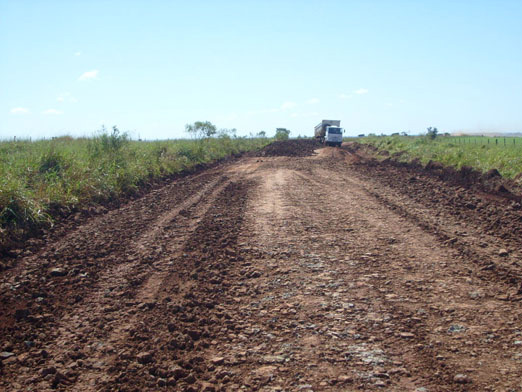 Governo abre 19 frentes de trabalho para recuperar 235 km de rodovias Governo abre 19 frentes de trabalho para recuperar 235 km de rodovias