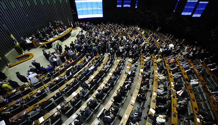 Senado teve semana tensa durante votações do ajuste fiscal