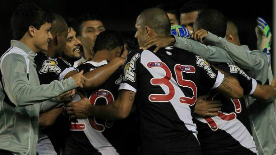 Vasco elimina Ponte Preta em casa e avança às oitavas de final