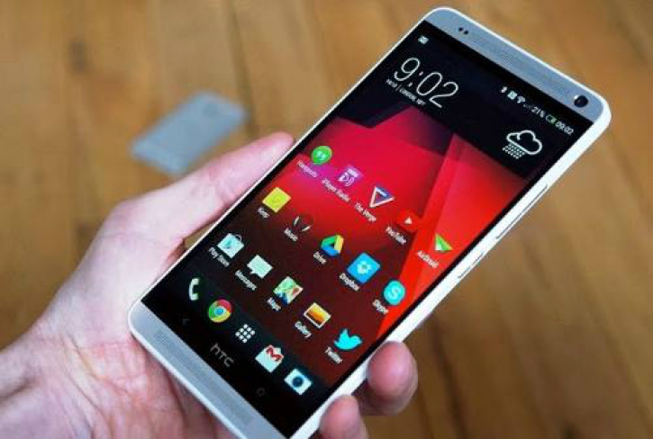 Comissão do Senado aprova proibição de bloqueio de celular por operadora Comissão do Senado aprova proibição de bloqueio de celular por operadora