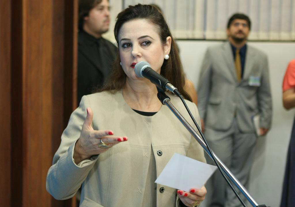 Redução de estômago poderá render desconto em restaurante Projeto foi apresentado pela deputada Mara Caseiro.