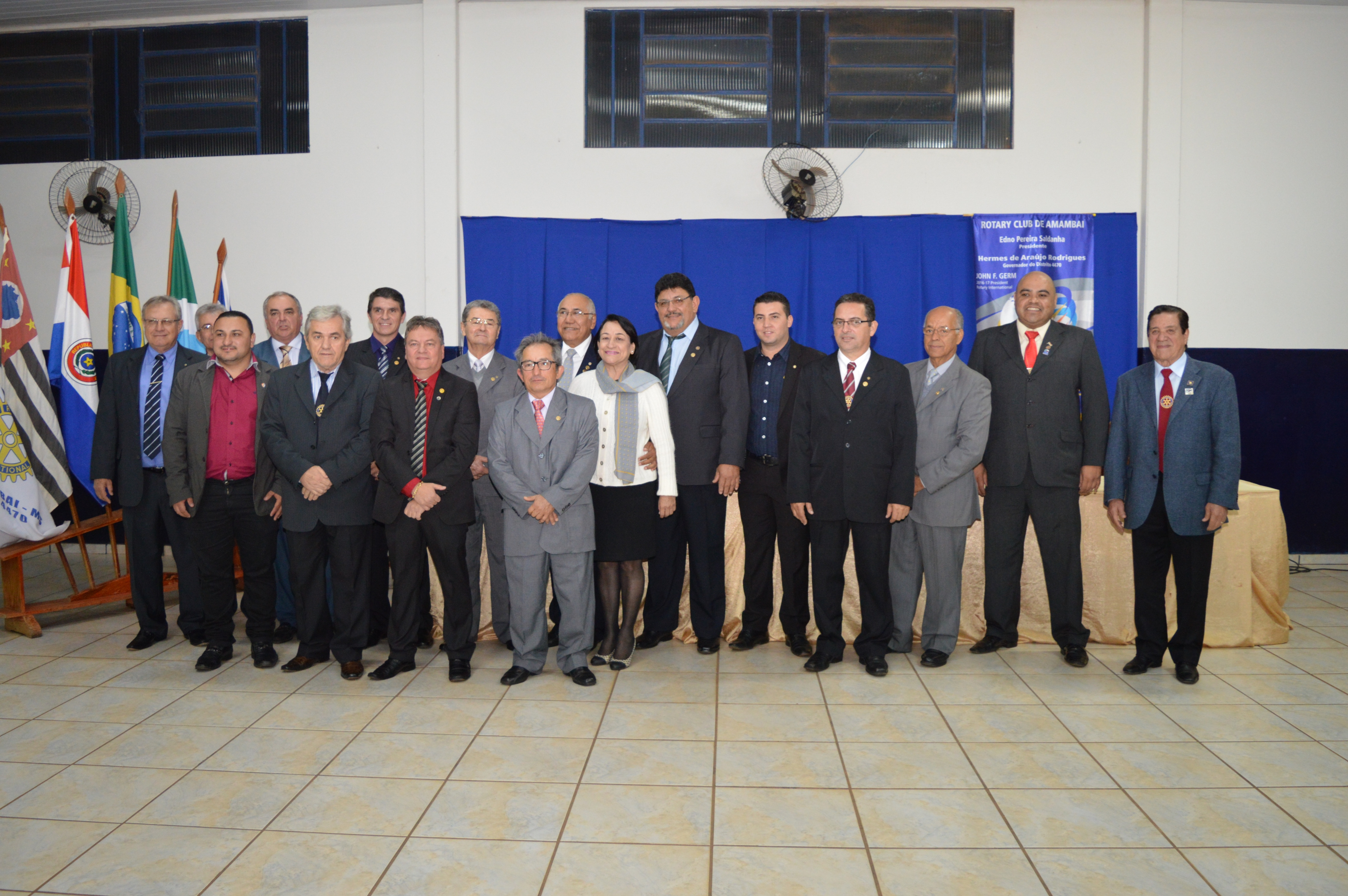 Rotarianos de Amambai e Ponta Porã participaram da solenidade / Foto: Moreira Produções