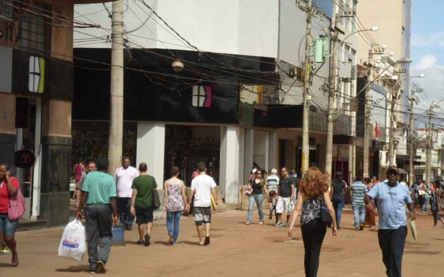Renda familiar per capita no Brasil em 2017 foi de R$ 1.268, segundo IBGE Renda familiar per capita no Brasil em 2017 foi de R$ 1.268, segundo IBGE