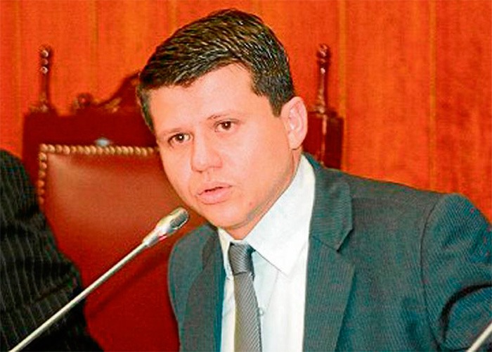 Senador colombiano é condenado a 6 anos e 8 meses de prisão por caso Odebrecht