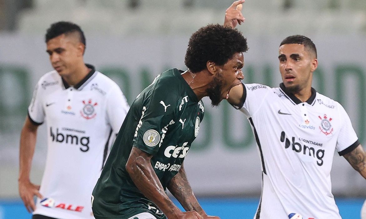 Palmeiras goleia Corinthians e segue sonhando com título brasileiro Foto: divulgação