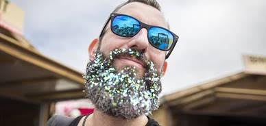 Nesta época do ano, homens procuram mais o transplante de barba