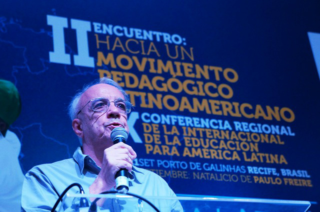 Emir Sader: “a educação precisa ser atraente para os jovens”