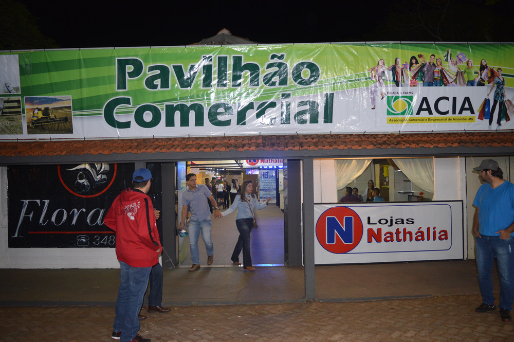 Boxes do pavilhão comercial da Acia na 29ª Expobai já podem ser adquiridos Cerca de 30% das pessoas que passam pelo Parque de Exposições durante a festa, visitam o pavilhão comercial / Foto: Moreira Produções