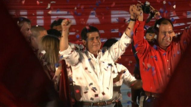 Brasil elogia eleições no Paraguai, mas evita abordar fim da suspensão de blocos