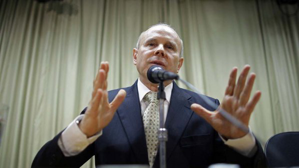 Fazenda descarta redução do IPI para carros nacionais em 2012 Guido Mantega nega nova redução de impostos enquanto setor automotivo tem queda nas vendas